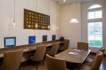 Computer table