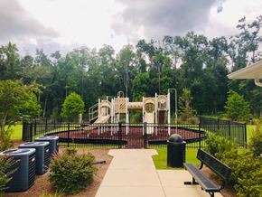 Brunswick apartment for rent - Playground