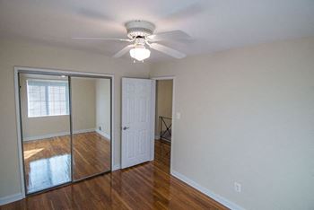 Brookville townhomes mirrored closets 2