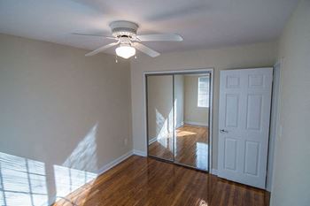Brookville townhomes mirrored closets
