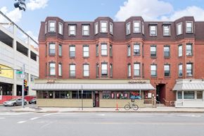 Cambridge apartment for rent - the building in which the hotel is located