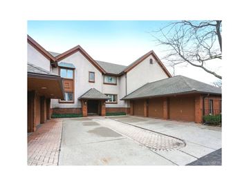 Williamsville condo for rent - 202 Castlebrooke Lane