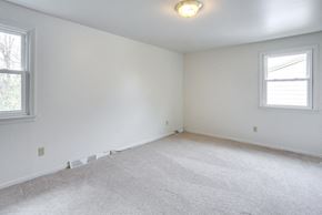 Williamsville house for rent - 4 Ava Lane, Williamsville - 4 Bedrooms