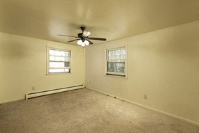 Williamsville house for rent - 18 Segsbury Road