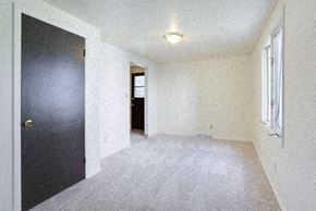 Amherst triplex for rent - 125 Glenhaven Dr Amherst - Formal Dining Room