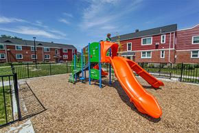 Buffalo apartment for rent - Princeton Court - Studio Unit - One-bedroom, One-Bath Units - Two-bedroom, One-Bath Units – Not Pet Friendly - Appliances Included – SUNY Buffalo - Amherst Central School District