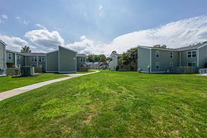 Buffalo apartment for rent - Parkside Houses – One to Four-bedroom, One to One and a Half-Bath Units – Amherst, NY – Off Street Parking – UB North – Swimming Pool – Tennis Court - Cable/Internet Ready - In-unit Laundry