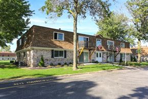 Buffalo apartment for rent - Liberty Square Apartments – One-bedroom, One-full Bath Units – Two-bedroom, One-full Bath Units – Near UB North – Sweet Home Schools – Patios – Bike Racks - Storage Units - Pet Friendly 
