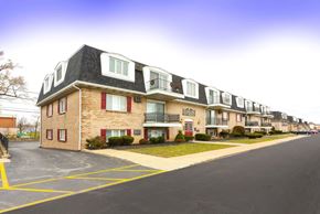 Kenmore apartment for rent - Olde Towne Village Apartments - One-bedroom, One-full Bath Units – Two-bedroom, One and a Half Bath Units – Balconies – Kenmore School District – Picnic Area – Garages - Pet Friendly 