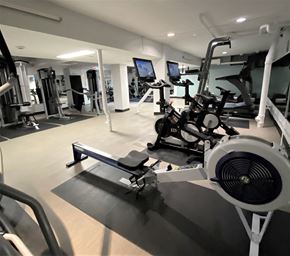 New Haven apartment for rent - a gym full of weights and cardio equipment