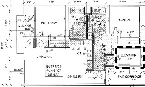 Floor plan for 2 beds, 2 baths, 921 sqft