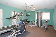 Austin apartment for rent - Fitness center with treadmill, weights and tv