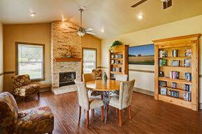 Desoto apartment for rent - Clubhouse with seating and bookshelves