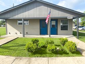 Thibodaux apartment for rent - Exterior of leasing office at Kings Place Apartment Homes, Thibodaux, LA