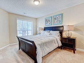 Greenville apartment for rent - Primary Bedroom in bedroom