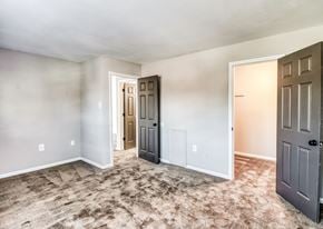 Pittsburgh apartment for rent - Carriage Park Apartments Unit 2020-4