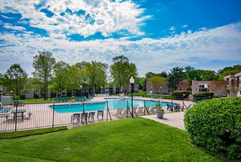 Ashley pool 02