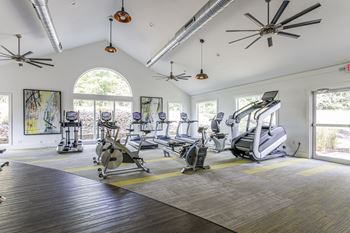 24/Hr fitness center