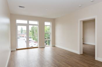 Expansive windows