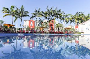 Davie apartment for rent - stunning pool at East Village Apartments