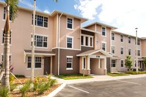 Oakland Park apartment for rent - well-kept Oakland Park Apartments