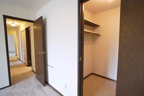 West St. Paul apartment for rent - bellows court bedroom, West St. Paul, Minnesota