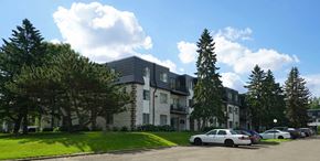 West St. Paul apartment for rent - bellows court exterior, West St. Paul, Minnesota