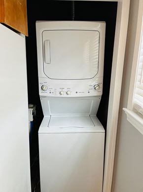 Jonesboro apartment for rent - a washer and dryer in a small room