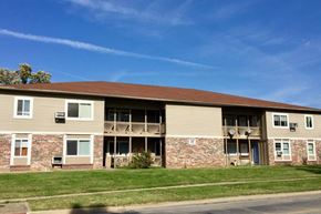 Olathe apartment for rent - Horizon Pointe Building