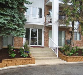 West St. Paul apartment for rent - Charlton Place - Exterior, West St. Paul, Minnesota