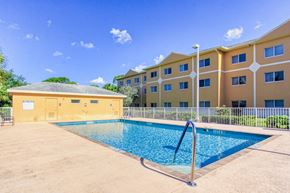 Port St. Lucie apartment for rent - sparkling swimming pool with large sundeck