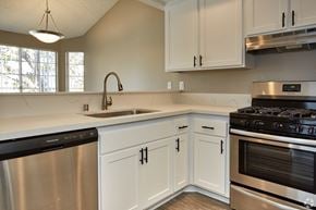 San Pedro apartment for rent - Harborview apartment kitchen