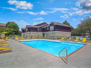 Baton Rouge apartment for rent - apartment pool in Baton Rouge