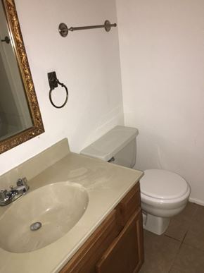 Snyder house for rent - 419 1/2 36th Place