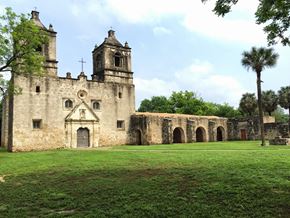 San Antonio apartment for rent - An old stone church with a cross on the front.