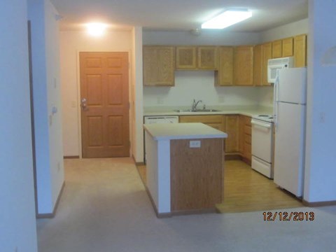 Floor plan for 1 bed, 1 bath, 703 sqft