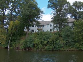 Hudson apartment for rent - a house on the bank of a river