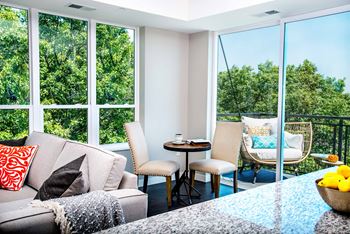 Altitude residences - balcony
