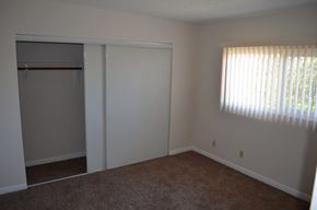 Sun Valley apartment for rent - a bedroom with a closet and a window