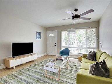 Floor plan for 2 beds, 1 bath, 850 sqft