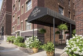 Minneapolis apartment for rent - the building in which the hotel is located