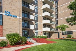 Minneapolis apartment for rent - Park Plaza Apartments Minneapolis