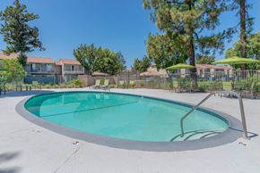 Redlands apartment for rent - the swimming pool at our apartments