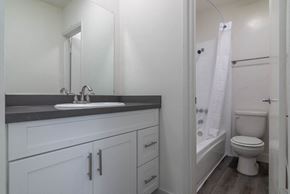 Los Angeles apartment for rent - Full bathroom