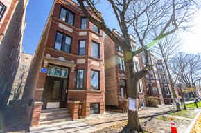 Chicago apartment for rent - the building in which the apartment is located