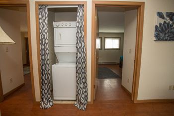 Washer/dryer in apartment home