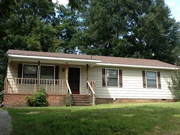 Greensboro house for rent - 3005 Wendover Avenue East