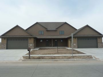 Kearney apartment for rent - a house with a parking meter in front of it