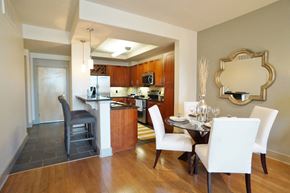San Diego apartment for rent - Aparmtnet Dining Space 