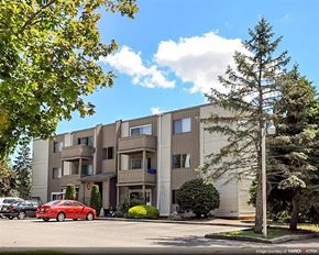 Warwick apartment for rent - an apartment building with a red car parked in front